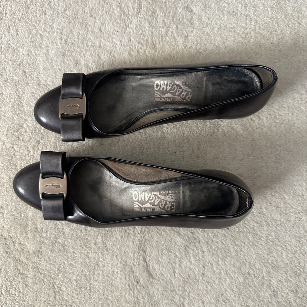 Salvatore Ferragamo Gray Leather Women's flats 5.5